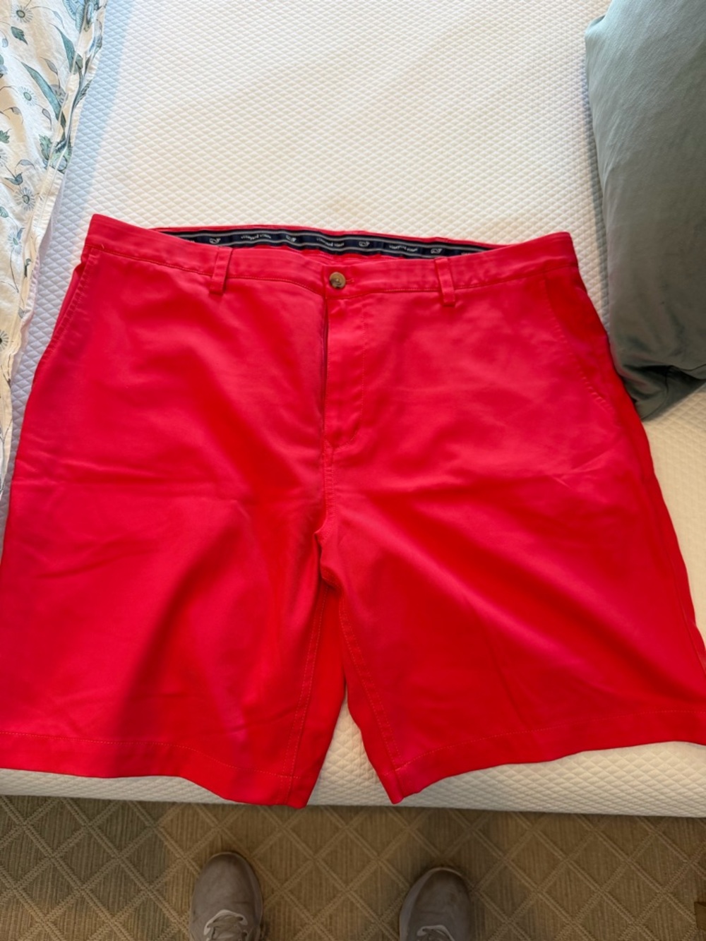 Vineyard Vines Men's Bright Red Flat-Front Shorts